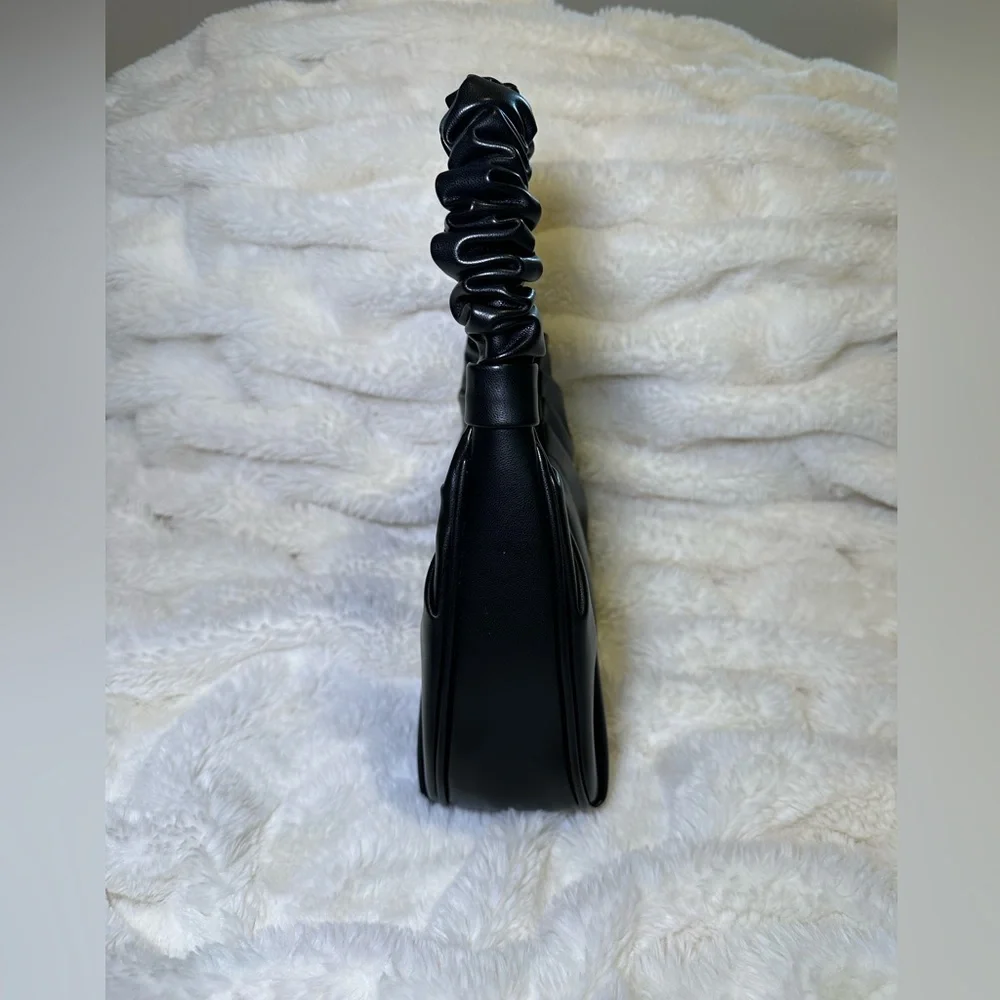 MMS Design Studio Black Ruched Bag - Picture 2 of 6